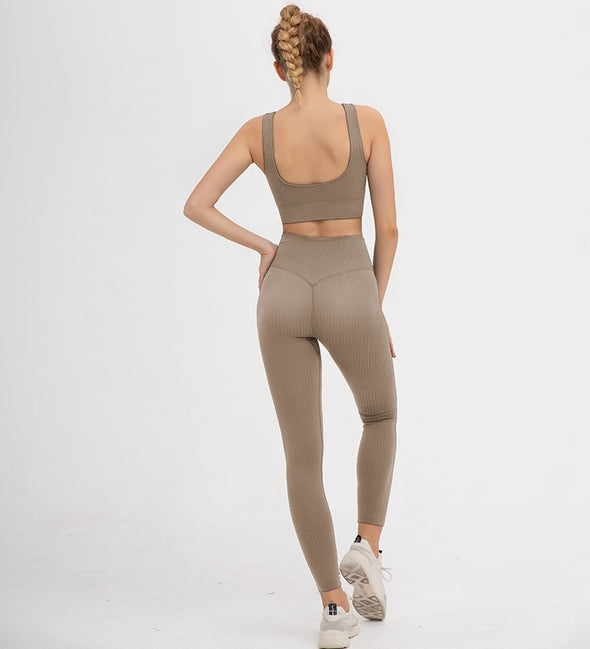 THE RADIANT BR Sports Tops / Leggings