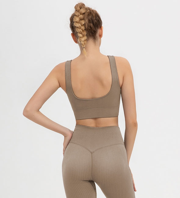 THE RADIANT BR Sports Tops / Leggings