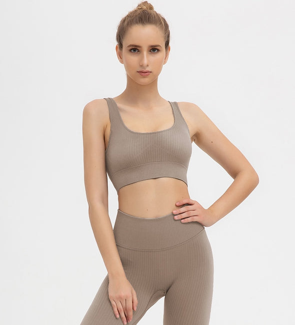 THE RADIANT BR Sports Tops / Leggings